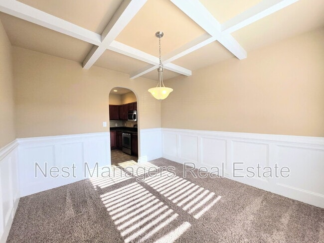 Building Photo - 389 Roanoke Dr