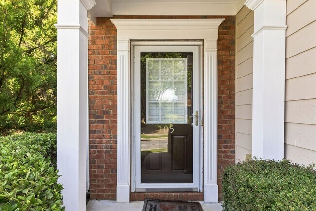 Building Photo - 105 Finchley Dr