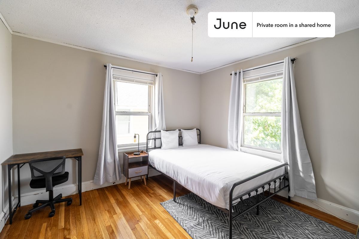 Private bedroom in 4 bed/1 bath Home - Private bedroom in 4 bed/1 bath Home
