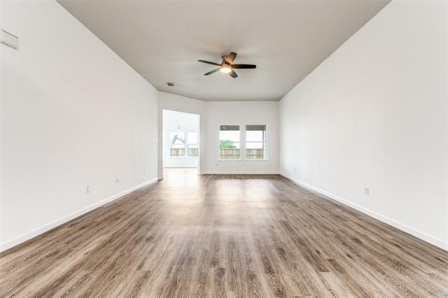 Foto del edificio - 311 Charleston Dr