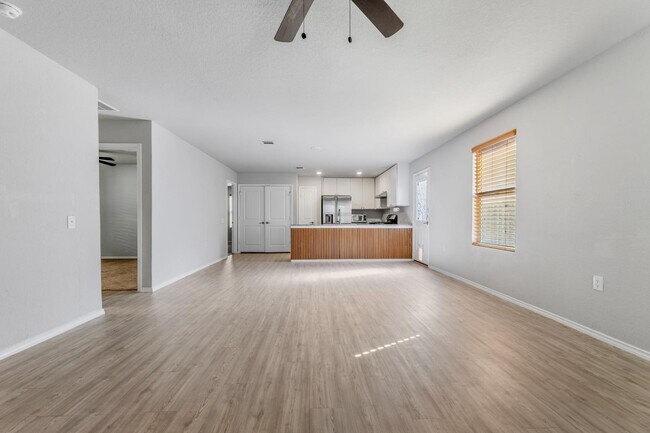 Foto del edificio - 7238 Rosada Way