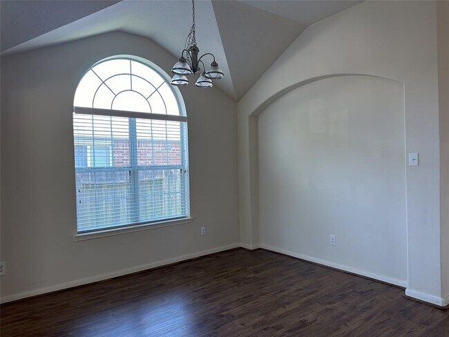 Foto del edificio - 6018 Twin Creek