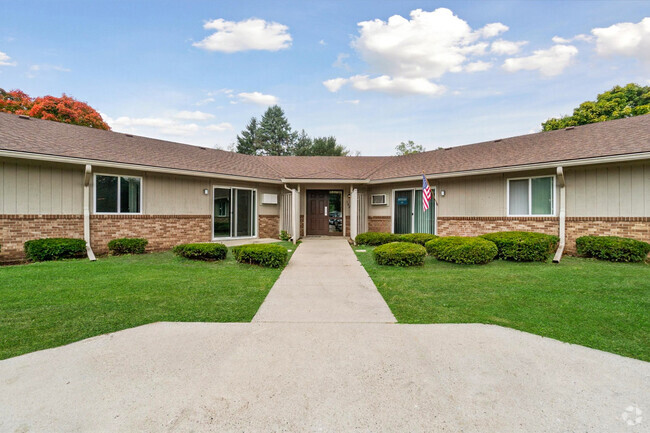 Building Photo - Countryside Apartments