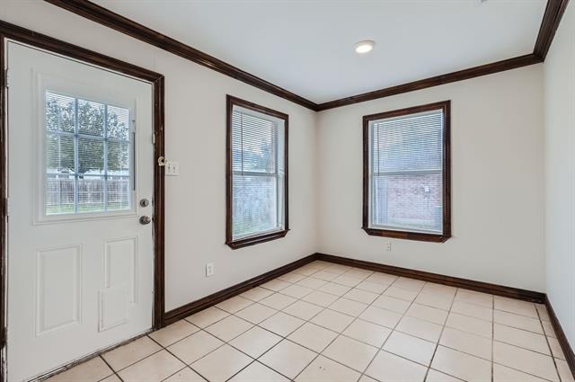 Building Photo - 1406 Buckingham Dr