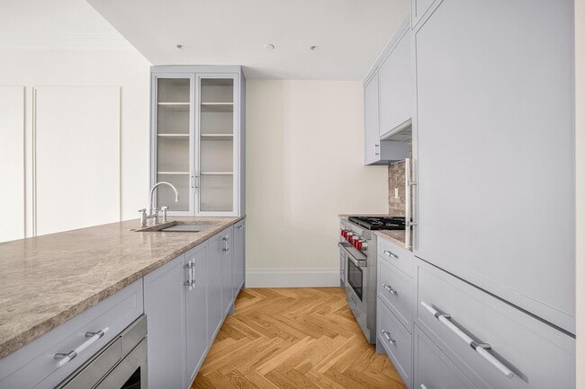 Foto del edificio - 250 E 21st St