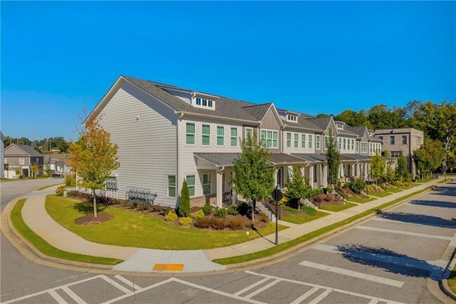 Building Photo - 1954 Sanford Dr