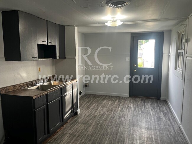 Building Photo - 59 Juliana-