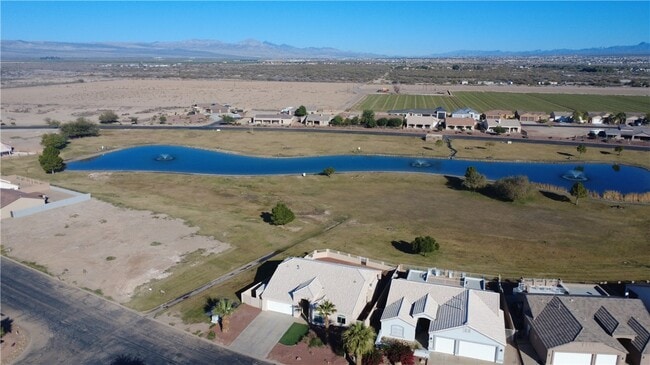 Building Photo - 1747 E Winter Haven Dr