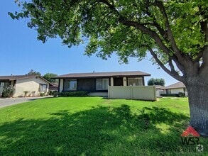 Building Photo - 4240 Kingsbury Pl