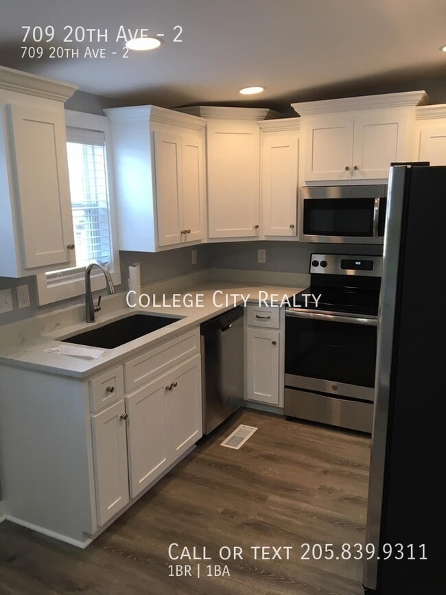 Photo - 709 20th Ave House