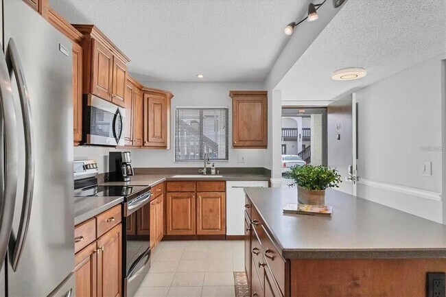 Foto del edificio - 1640 Stickney Point Rd