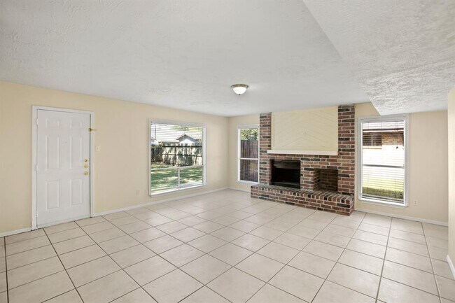Foto del edificio - 17218 Artwood Ln