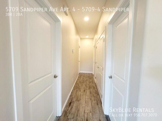 Building Photo - 5709 Sandpiper Ave