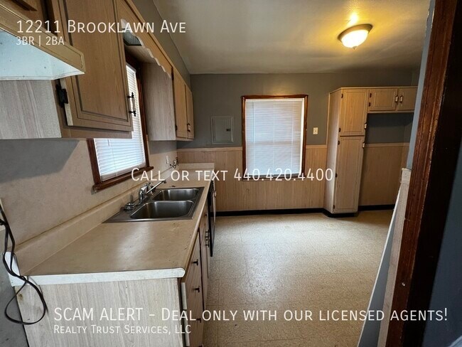 Building Photo - Enjoyable 3 bedroom 2 bathroom Cape Cod Ho...