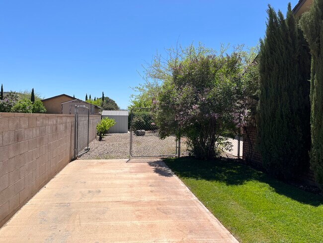 Building Photo - 1371 W 710 N