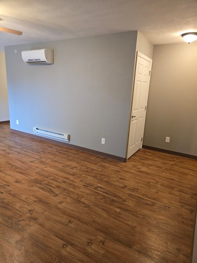 Building Photo - 5405 Hamilton Blvd