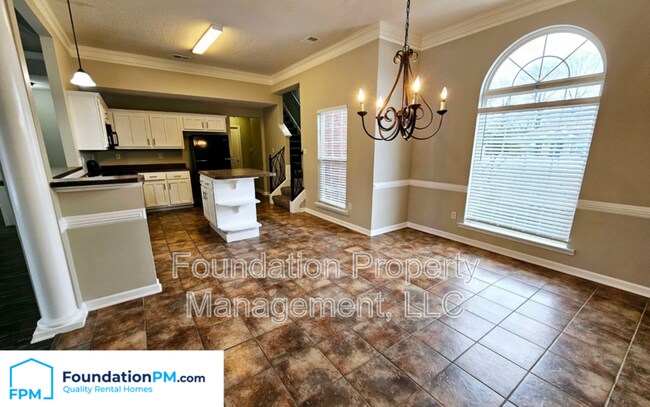 Foto del edificio - 8435 Windsor Ln