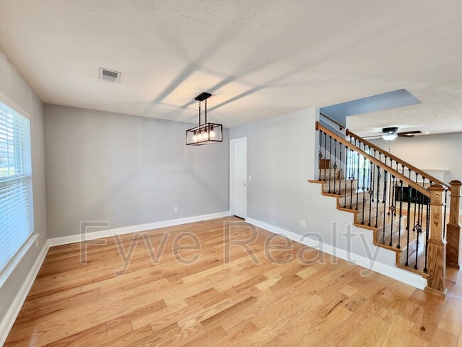 Building Photo - 4155 Longfellow Dr