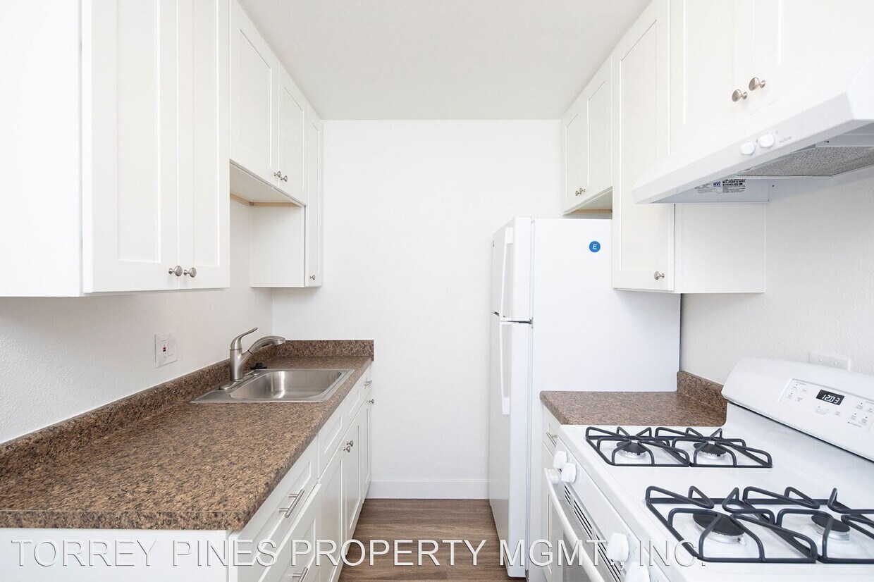 Primary Photo - 608-638 E 24th St