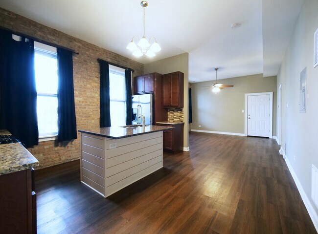 Building Photo - 3156 N Central Park Ave