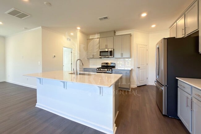 Building Photo - 1036 Red Finch Way