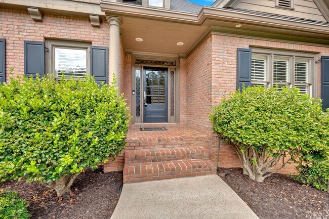 Building Photo - Spacious 7BR House in Powder Springs
