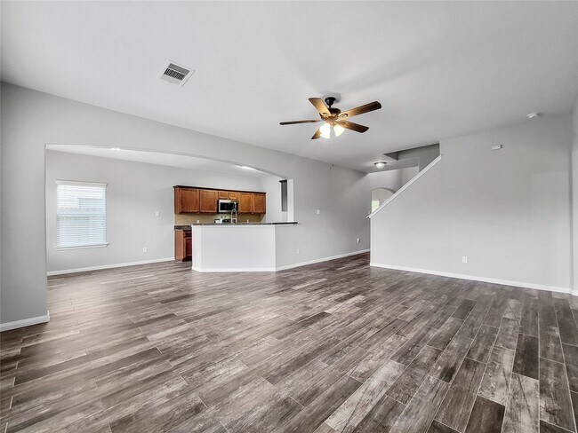 Foto del edificio - 2022 Midlane Drive