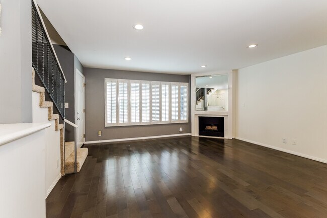 Foto del edificio - 14332 Dickens St