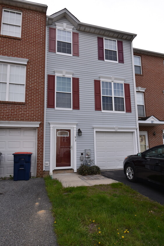 Primary Photo - 53 Buttonbush Court