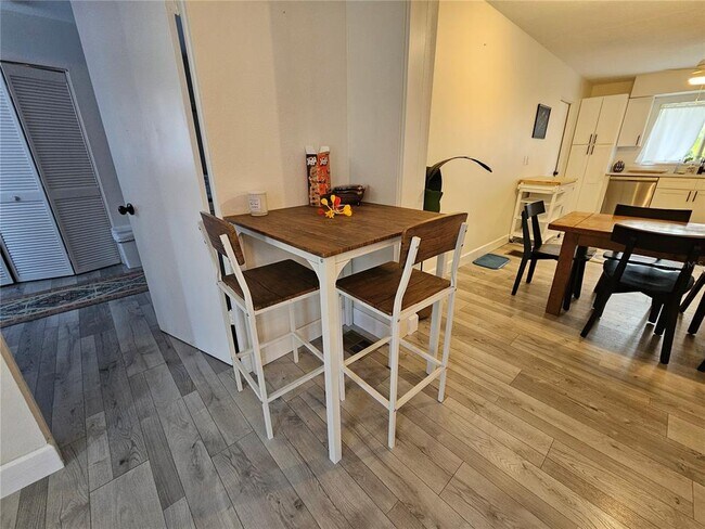 Foto del edificio - 6442 Colonial Dr