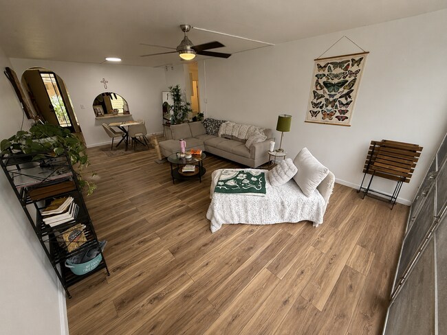 Foto del edificio - 95-227-227 Waikalani Dr