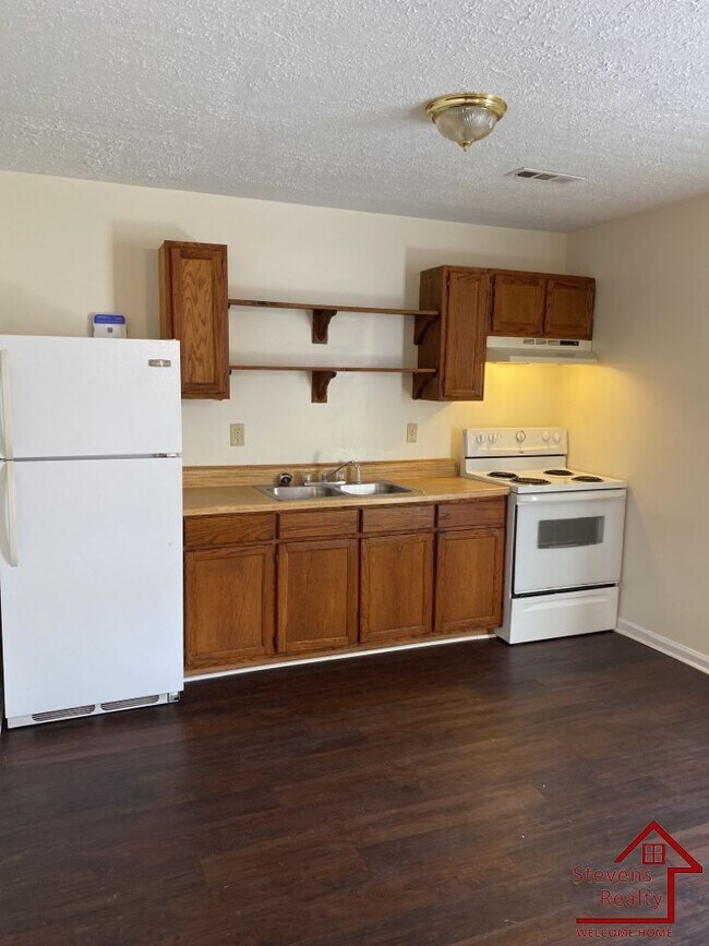 Foto del edificio - 232 Dogwood Pointe Dr