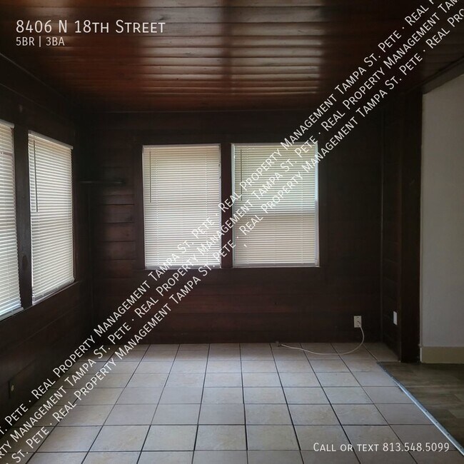 Building Photo - ***SECTION 8 WELCOME***