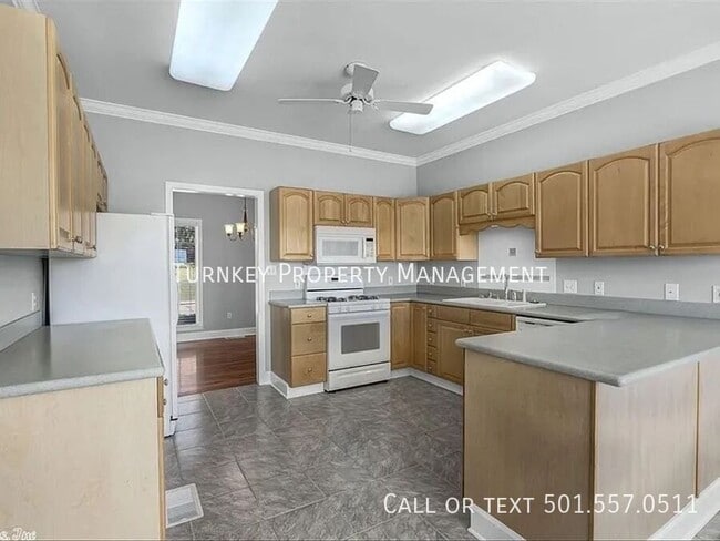 Foto del edificio - 4314 Old Oak Dr