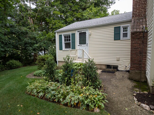 Building Photo - 38 Hassake Rd