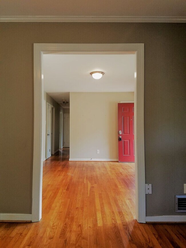 Foto del edificio - Spacious ranch home for rent