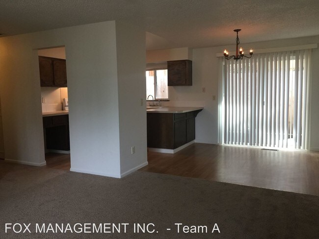 Foto del edificio - 1125-1133 NE 162nd Ave