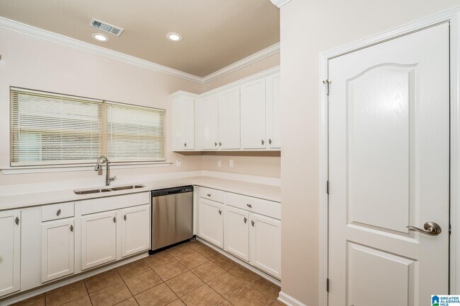 Building Photo - 8254 Owen Park Dr