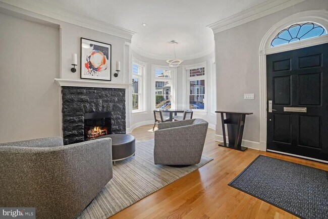 Foto del edificio - 3348 Prospect St NW