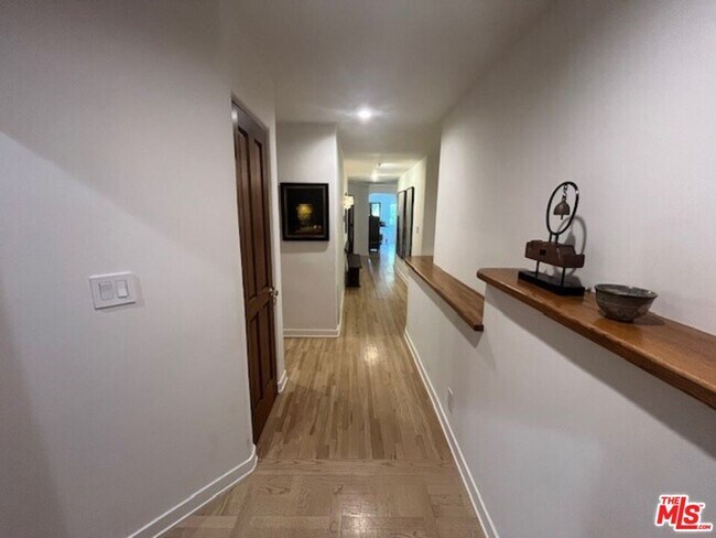 Foto del edificio - 15500 W Sunset Blvd
