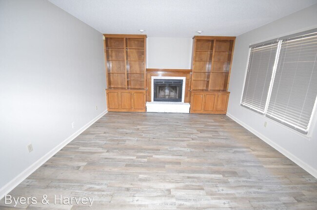 Foto del edificio - 4 br, 2 bath House - 808 Burton Trail