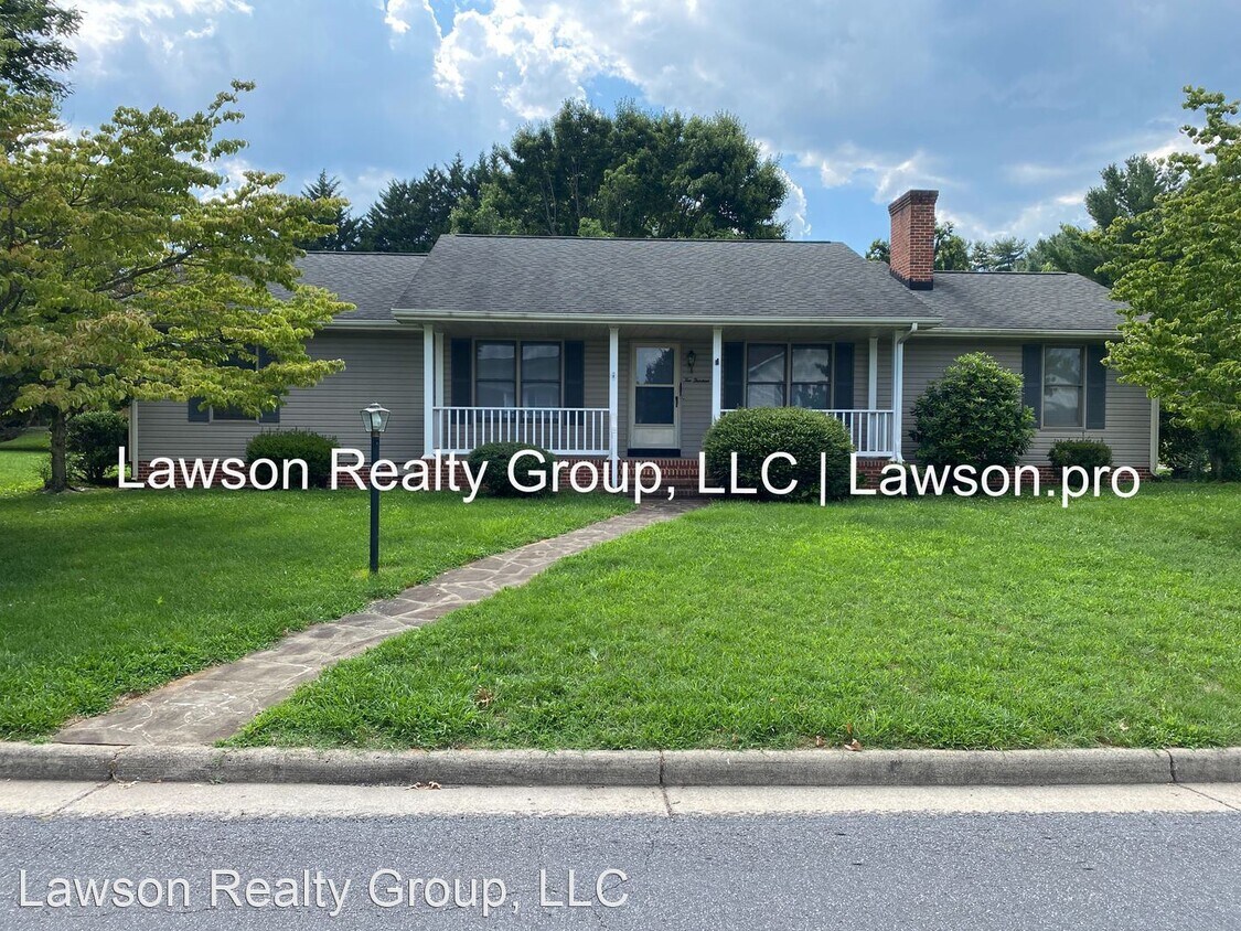 Primary Photo - 4 br, 2.5 bath House - 1013 Barrens Villag...