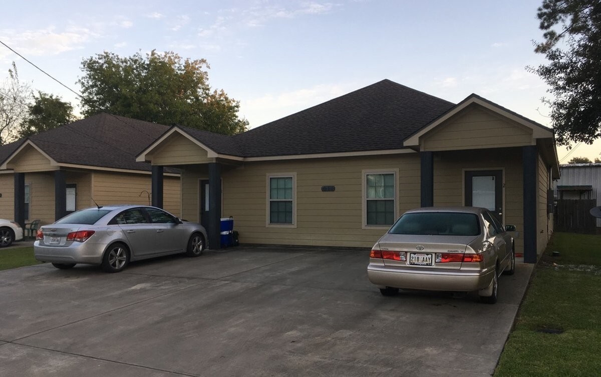 212 E Thomas St, Sulphur, LA 70663 Apartments in Sulphur, LA