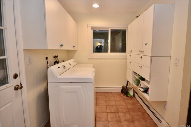 Building Photo - 111 Fleets Cove Rd
