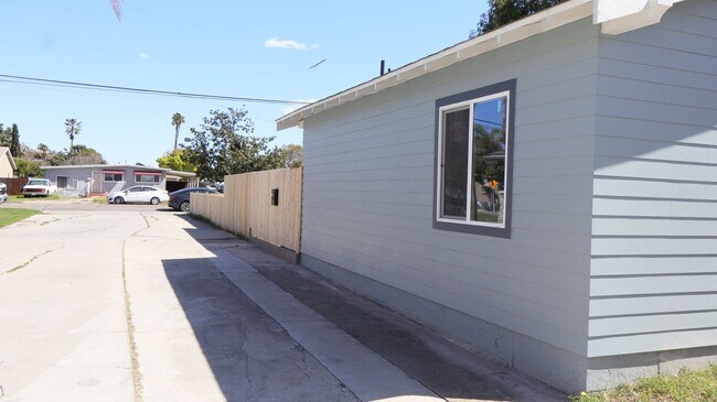 Foto del edificio - New 1 bedroom 1 bath no Apartment ADU style