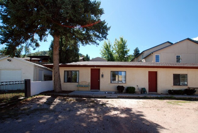 Building Photo - 123 Pawnee Ave