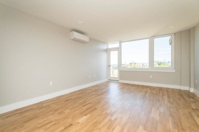 Building Photo - 334 Harvard St