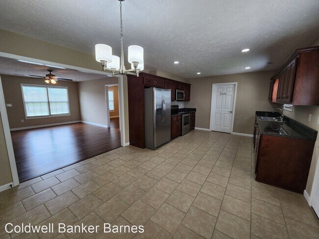 Building Photo - 3 br, 2 bath House - 395 Hendrixson Dr.