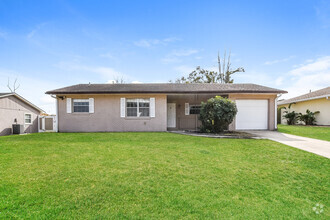 Building Photo - 1025 Ireland Dr