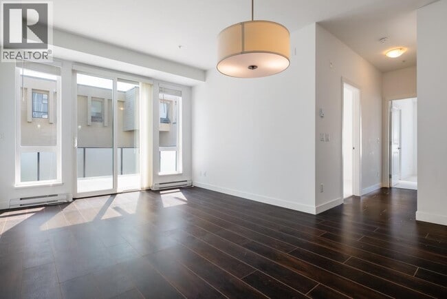 Building Photo - 6533 McKay Ave